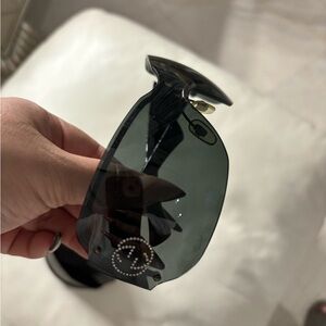 Black Gucci sunglasses. In good condition